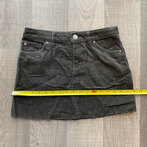 Urban Outfitters BDG corduroy mini skirt - Picture 2 of 5